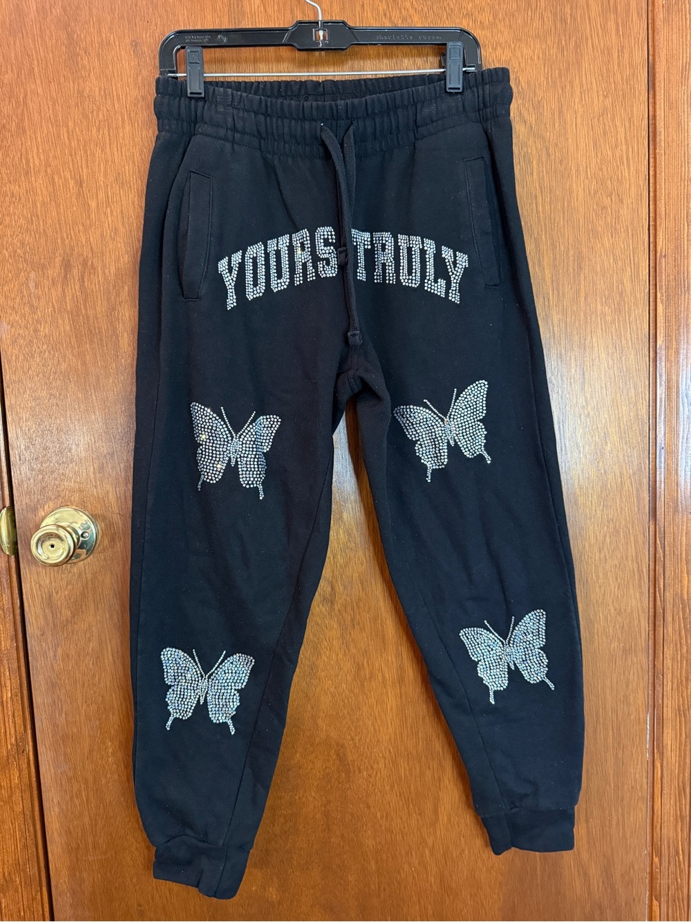 Yours Truly Clothing Phora Rhinestone Butterfly Joggers Black M Streetwear